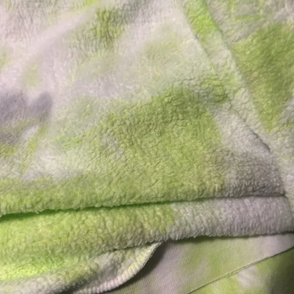 NWT! Free People Kelly Tie Dye Green Citron Grey Sweatshirt Large - Picture 3 of 9